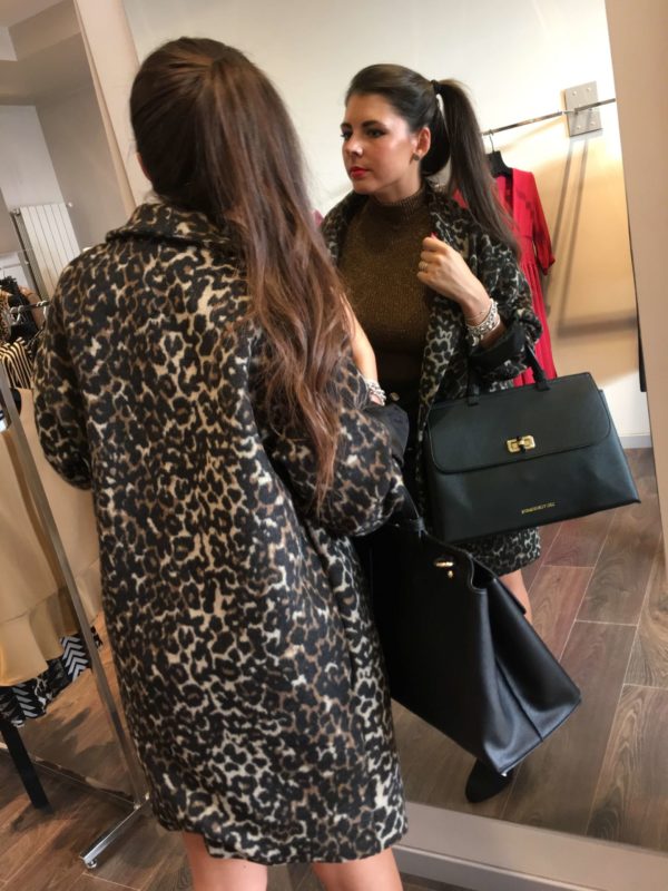 Maglia jeans cappottino leopardato e borsa nera Lazzari abbigliamento donna Bergamo collezione vestiti autunno inverno 2018-2019