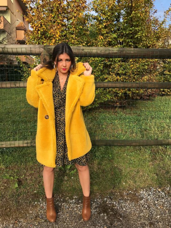 Lazzari Abbigliamento Donna Bergamo collezione autunno-inverno 2018-19 cappotto bouclè ocra morbido