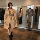 Lazzari abbigliamento donna bergamo collezione autunno inverno 2018-19 cappotto cammello borsa Trussardi vera pelle nera